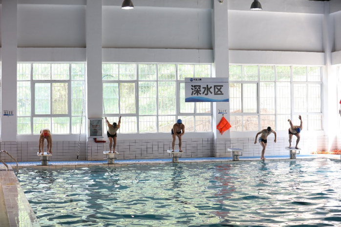 乌东德工程建设部组织开展2017年水上趣味运动会 