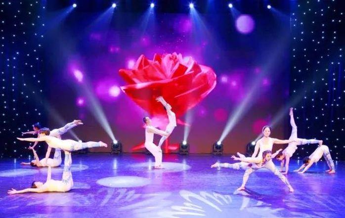 三峡集团“走进新时代 展示新风范”纪念“三八”国际妇女节暨女职工风范展示活动在京落幕 