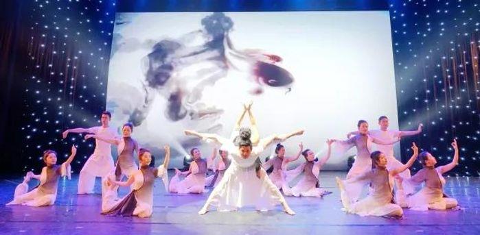 三峡集团“走进新时代 展示新风范”纪念“三八”国际妇女节暨女职工风范展示活动在京落幕 