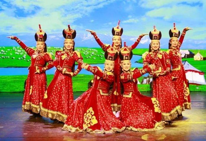 三峡集团“走进新时代 展示新风范”纪念“三八”国际妇女节暨女职工风范展示活动在京落幕 