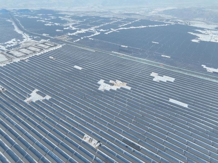 三峡集团首个光伏制氢项眼光伏电站周全并网发电 