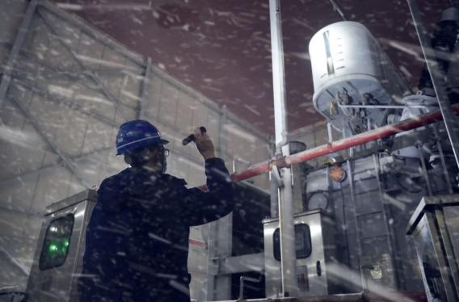 CTGers defy icy blasts, ensuring stable power production 