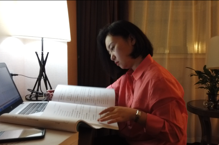 2、毛晶晶（为推进项目落地，，，，，夙夜在公）